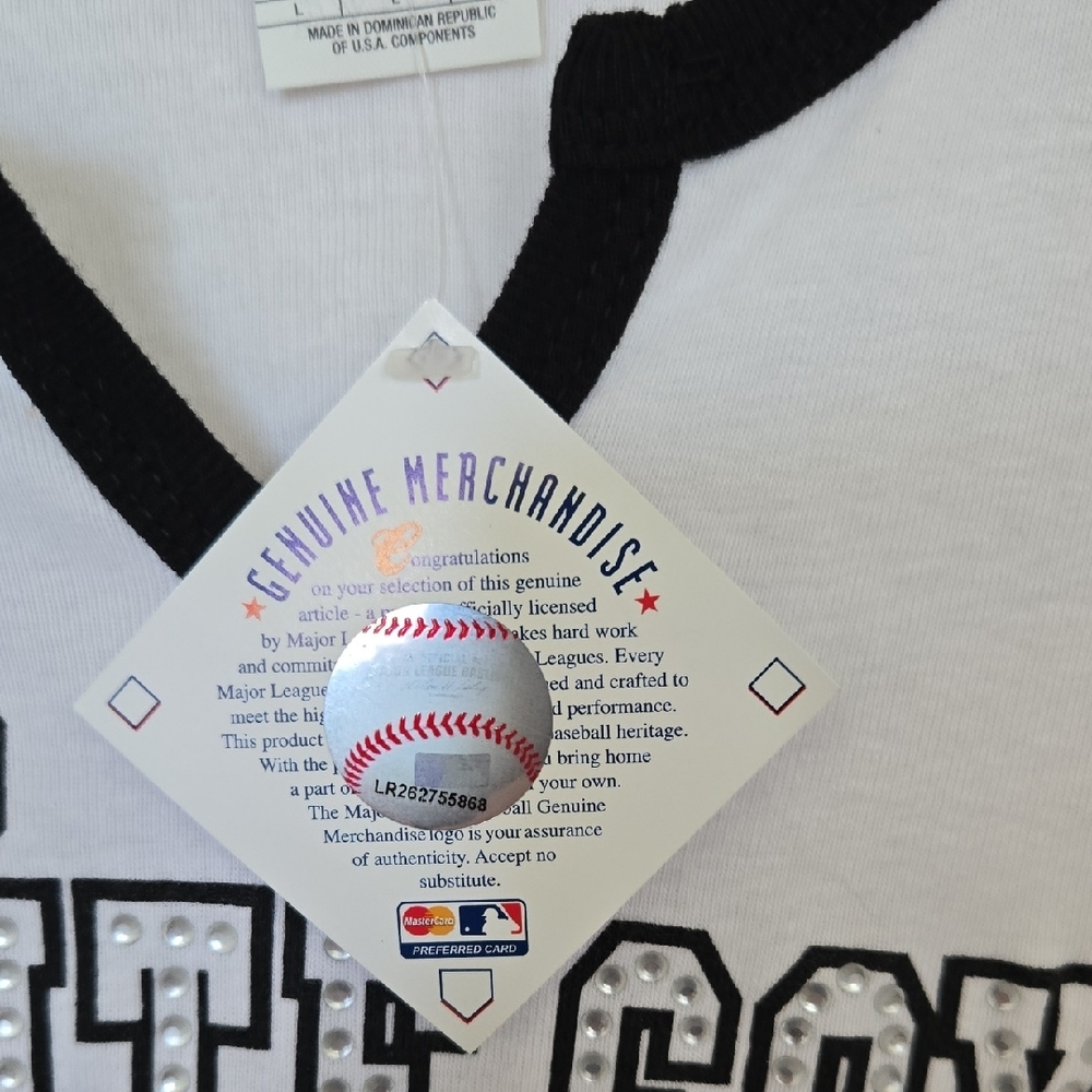 MLB White and Black Women's Top - Picture 4 of 6